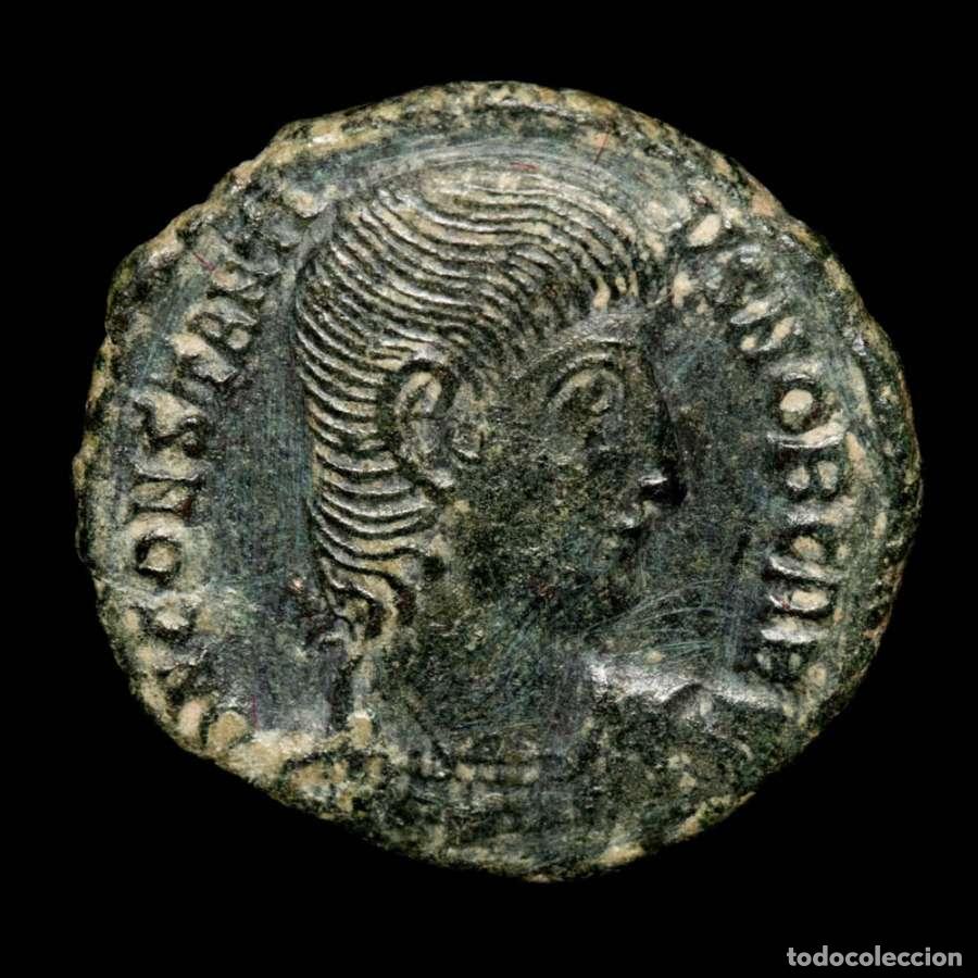 Monedas Imperio romano: Constancio Galo. Maiorina, Tesal&oacute;nica. Jinete caido. Є / SMTS.