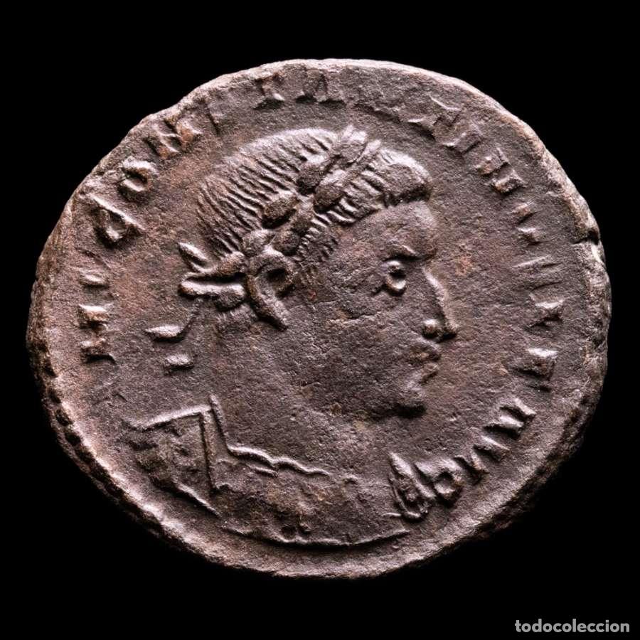 Monedas Imperio romano: Constantino I follis Lugdunum SOLI INVICTO COMITI T-F PLG (3166)