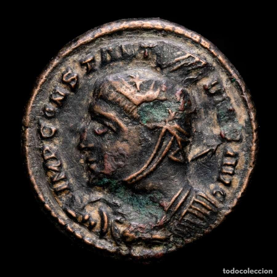 Monedas Imperio romano: Constantino I, con casco, follis. Londinum. PLN. Victorias. VOT PR