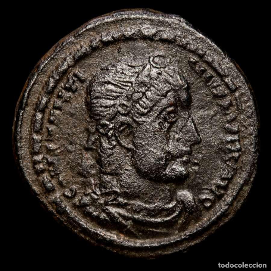Monedas Imperio romano: Constantino I - &AElig; Follis Trier GLORIA EXERCITVS Fallo acu&ntilde;acion