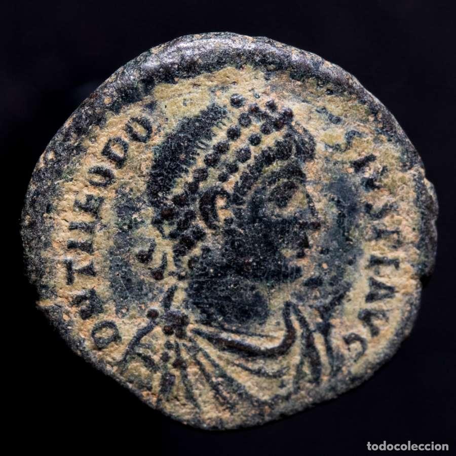 Monedas Imperio romano: Teodosio - &AElig; Follis, Antioquia CONCORDIA AVGGG &theta; - &Phi; (1150)