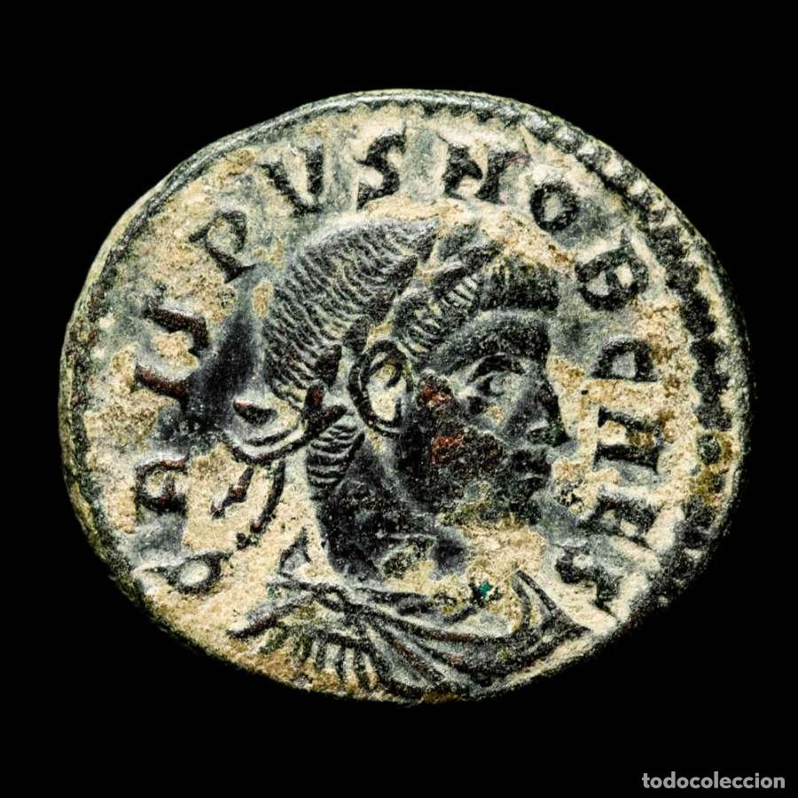 Monedas Imperio romano: Crispo Cesar - Follis de Roma - VOT V en corona // RT (3181)