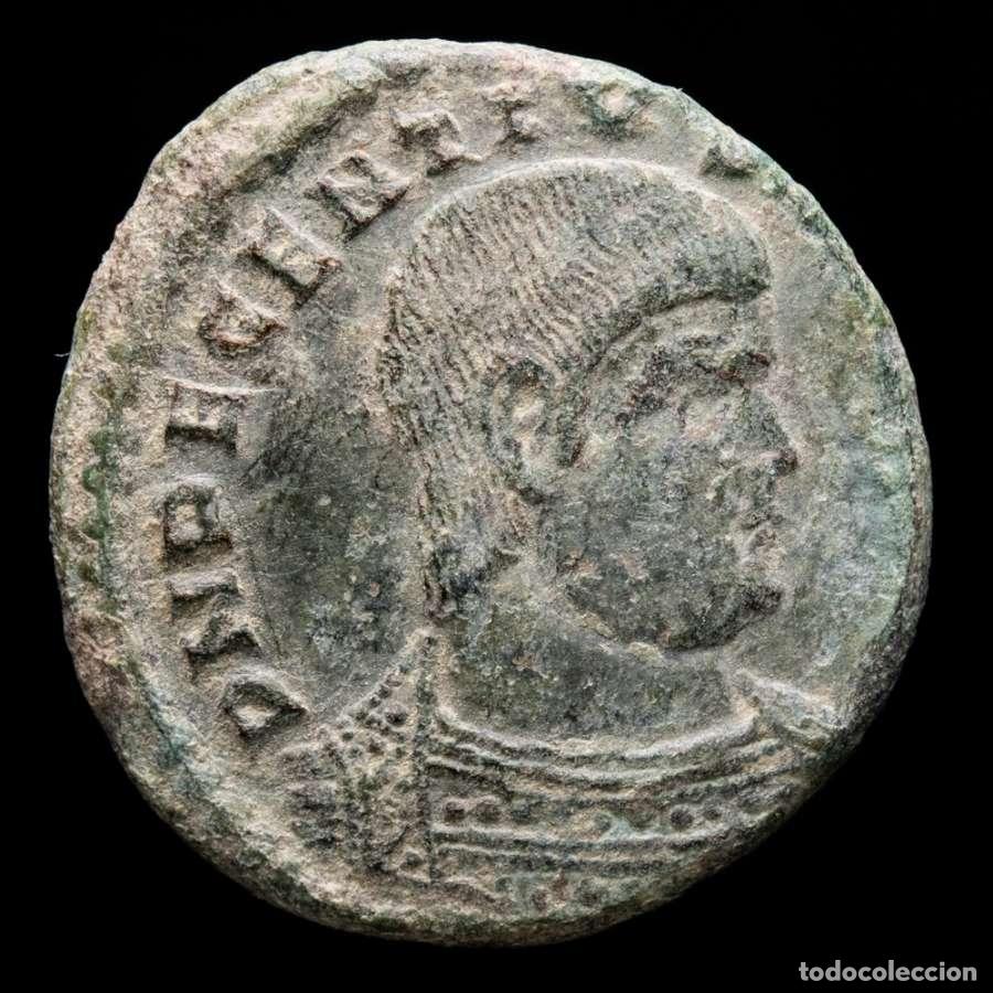 Monedas Imperio romano: Decencio (350-353) maiorina Lugdunum VICTORIAE DD NN AVG SV (6122)