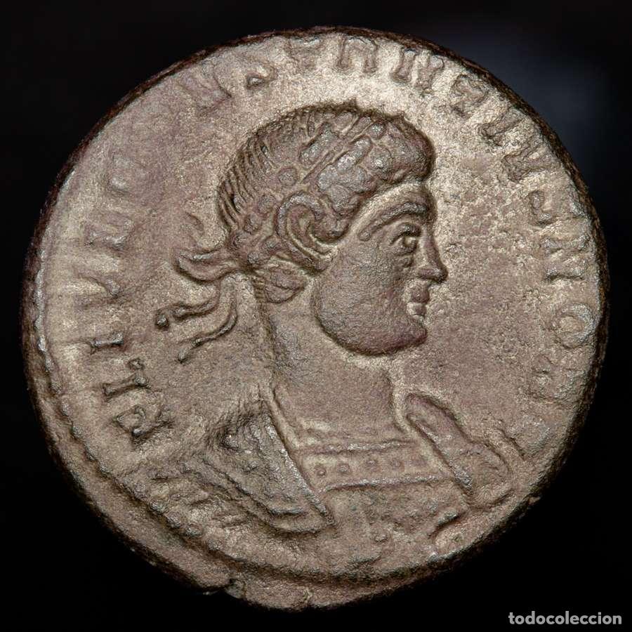 Monedas Imperio romano: Constancio II (337-361 d.C.), follis. Lugdunum. GLORIA EXERCITVS