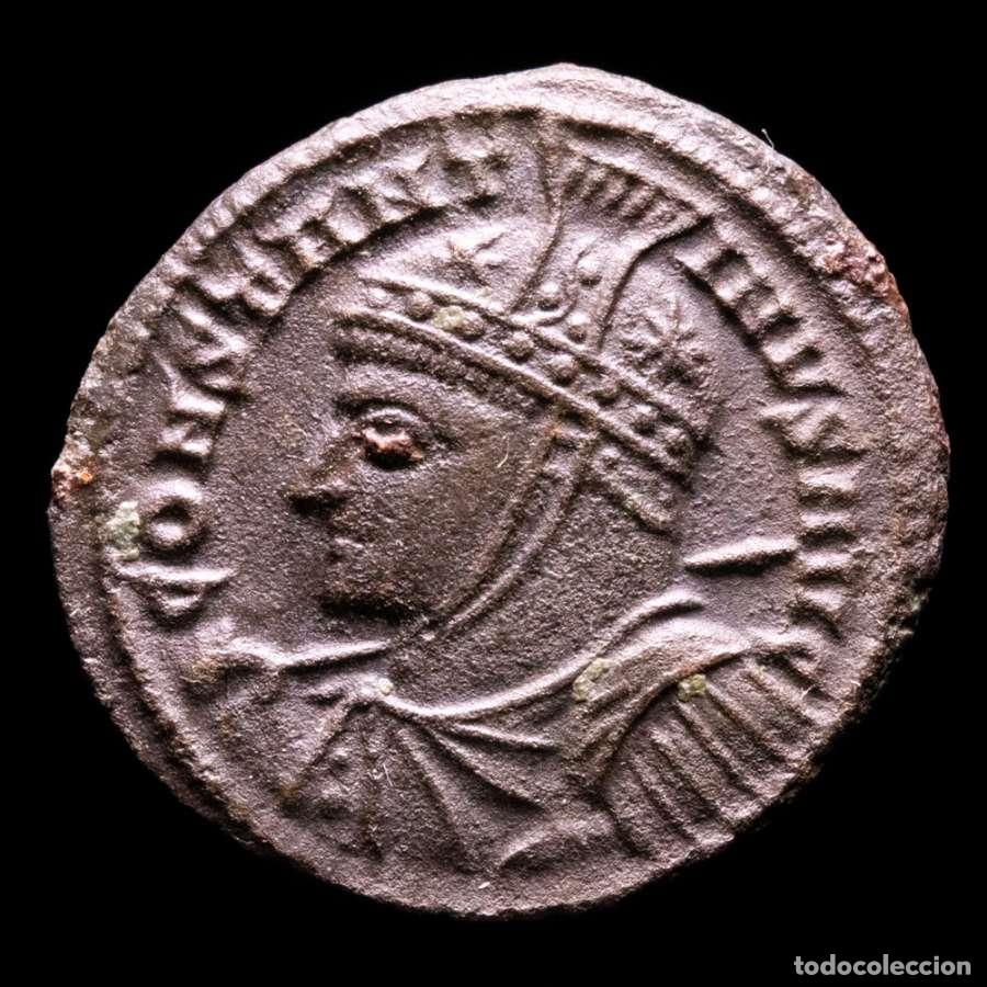 Monedas Imperio romano: Constantino I, follis. Siscia. VICT LAETAE PRINC PERP / &bull;ЄSIS&bull;