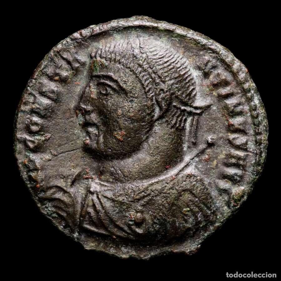 Monedas Imperio romano: Constantino I &AElig; Follis Cizico - IOVI CONSERVATORI AVGG A / SMK