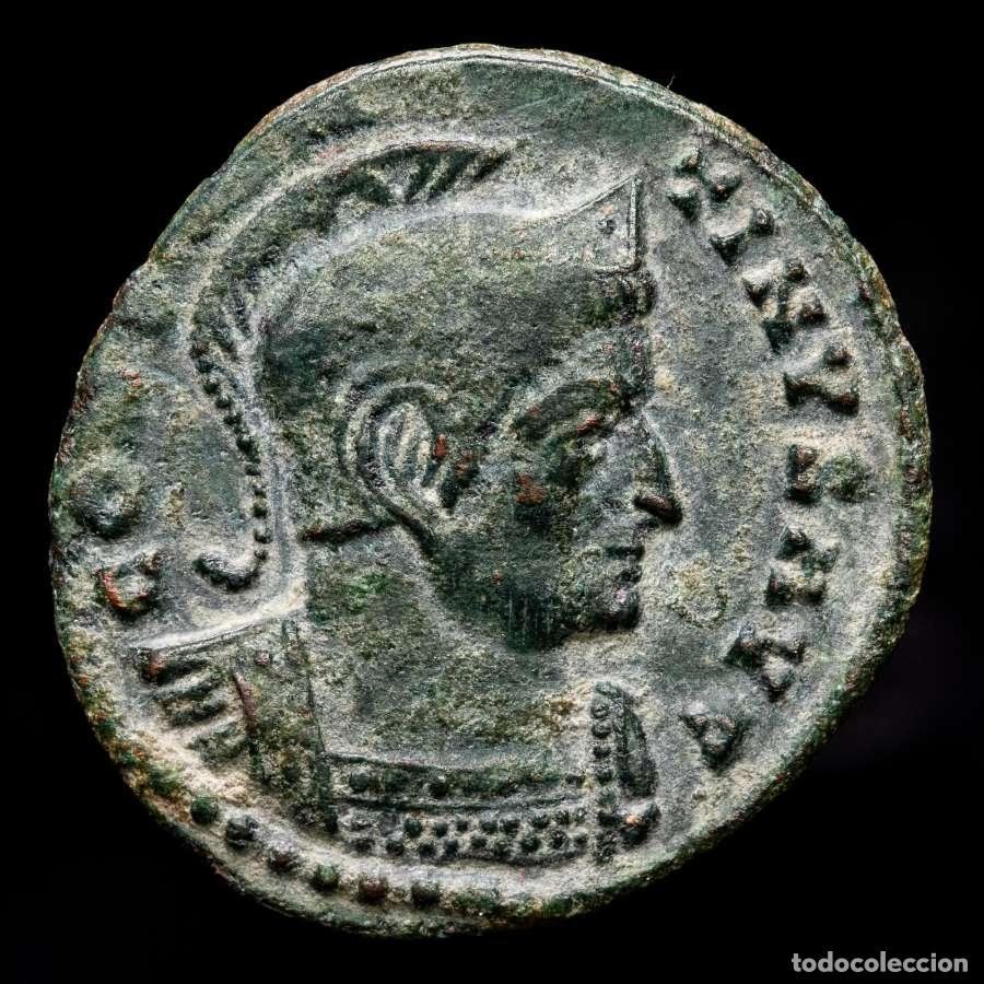 Monedas Imperio romano: Constantino I - &AElig; Follis VIRTVS EXERCIT A-S / PLG Cautivos Lugdunum