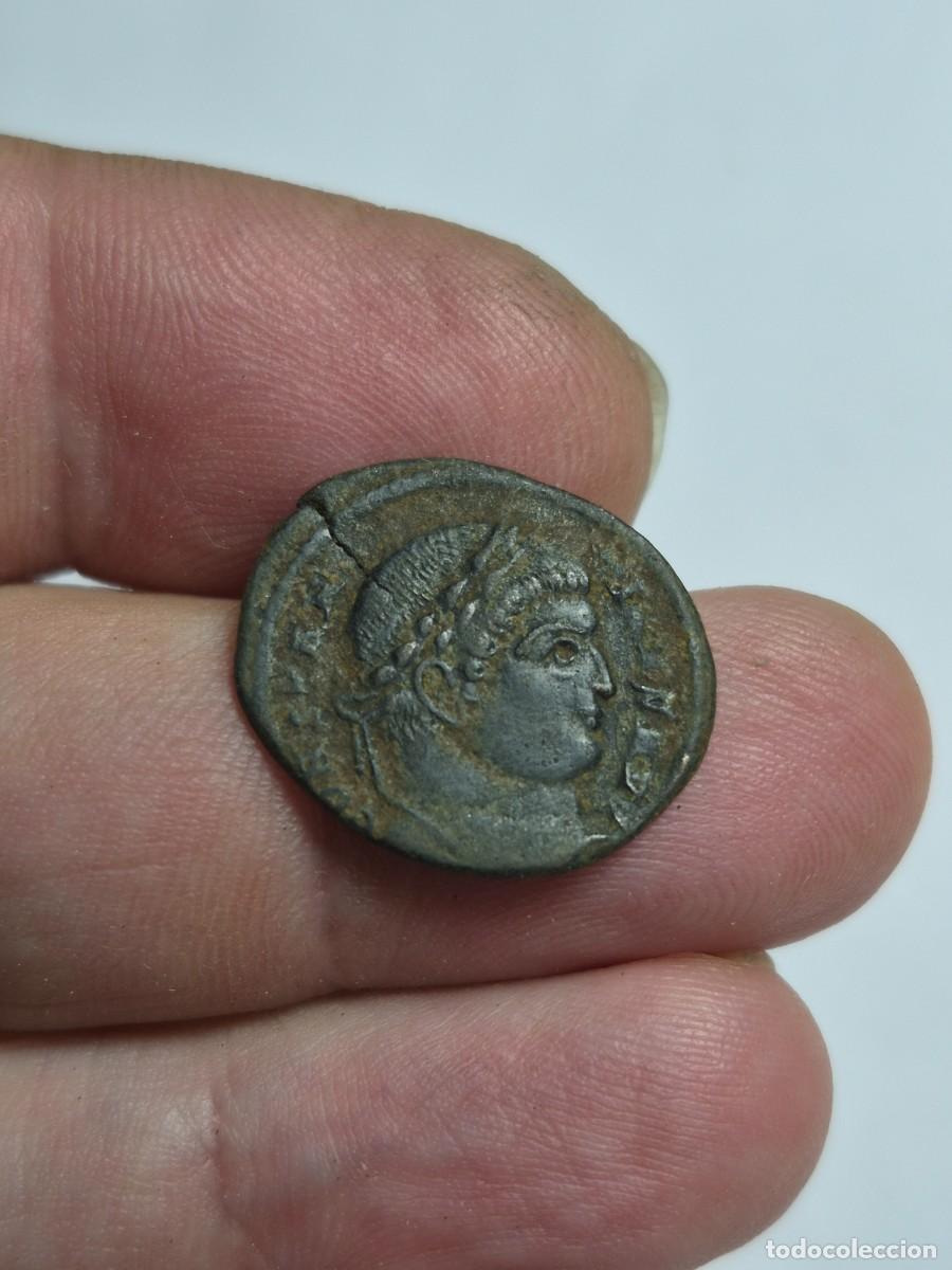Monedas Imperio romano: NT/ FOLLIS CONSTANTINO I REV. SARMANTIA DEVICTA 2,65 GRS (A1479)
