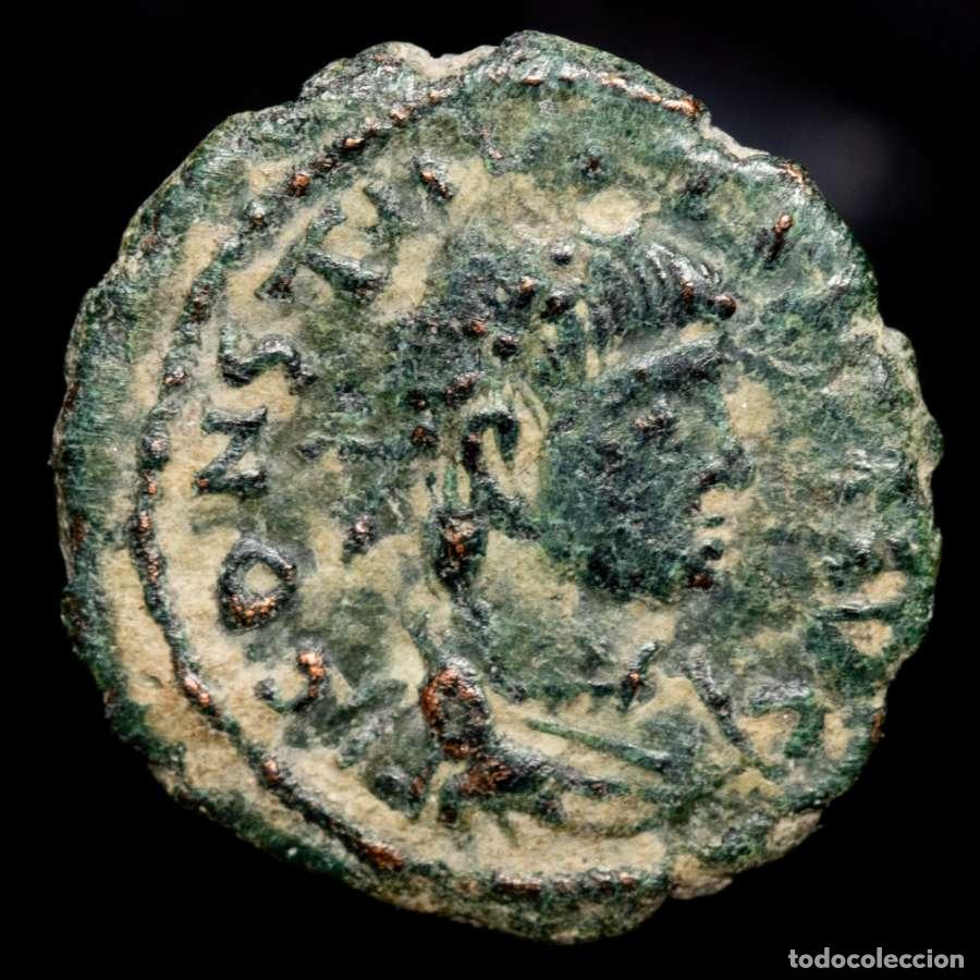 Monedas Imperio romano: Constancio II, 1/2 follis de bronce. GLORIA EXERCITVS. Top barbaro!
