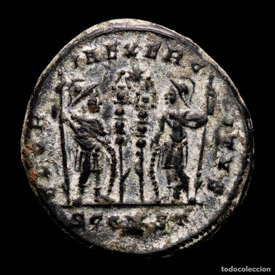 Monedas Imperio romano: Constantino II - &AElig; Follis GLORIA EXERCITVS ✩ / SCONST. Arles.