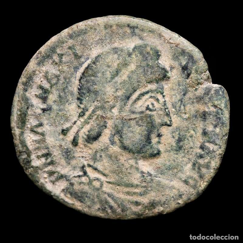 Monedas Imperio romano: Magno Maximo 383-8 dC. Maiorina Lyon REPARATIO-REIPVB / TCON (3330)