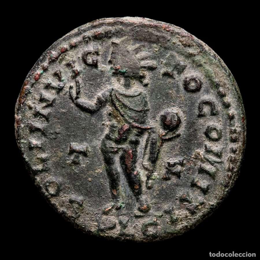 Monedas Imperio romano: Constantino I, follis. Lugdunum. SOLI INVICTO COMITI T-F//PLG (16543