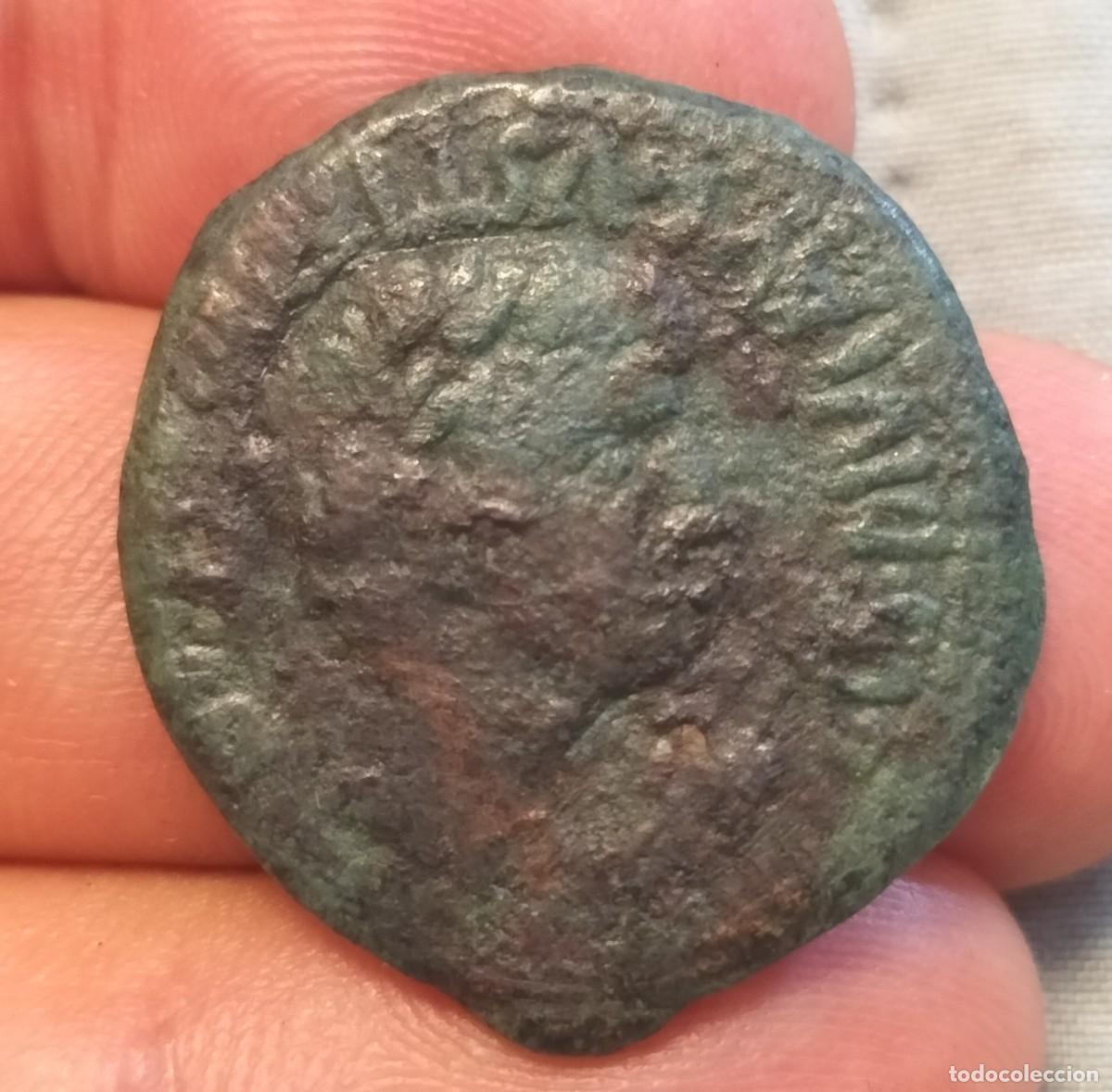 Monedas Imperio romano: As ibero romano de tiberio. Toro en reverso .