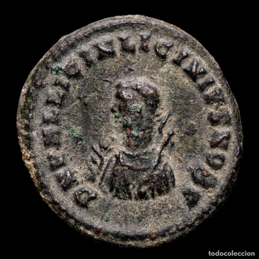 Monedas Imperio romano: Licinio II 317-324 Follis, Heraclea, PROVIDENTIAE CAESS MHT&Delta; puerta