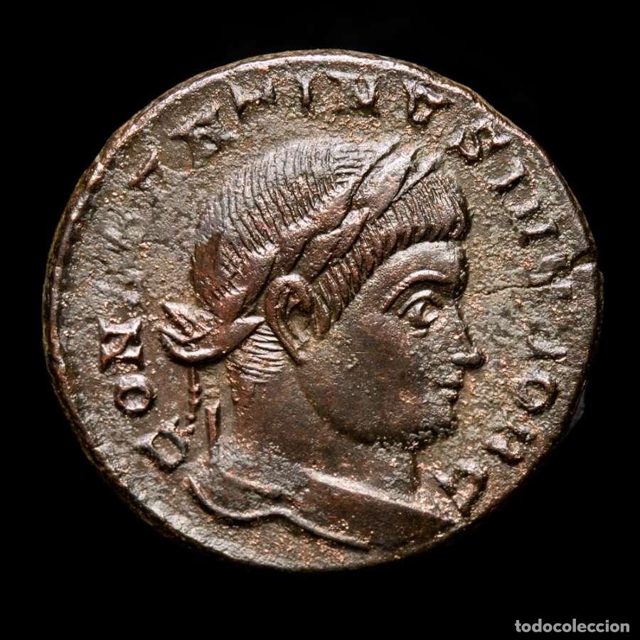 Monedas Imperio romano: Constantino II Cesar - &AElig; Follis Trier 323/4 dC. VOT X / PTR&cup; (525)