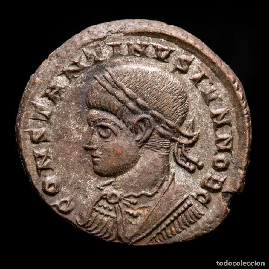 Monedas Imperio romano: Constantino II &AElig; Follis PROVIDENTIAE CAESS / STR Trier.