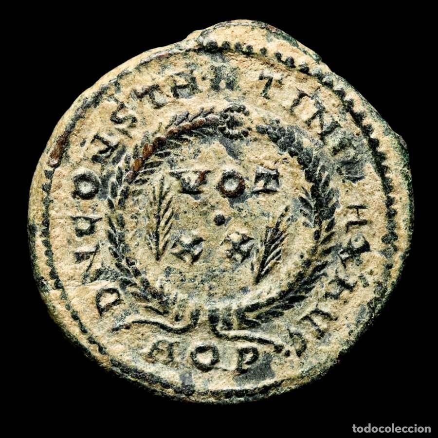Monedas Imperio romano: Constantino I - follis de Aquileia - VOT XX Palmas en corona AQP&bull;