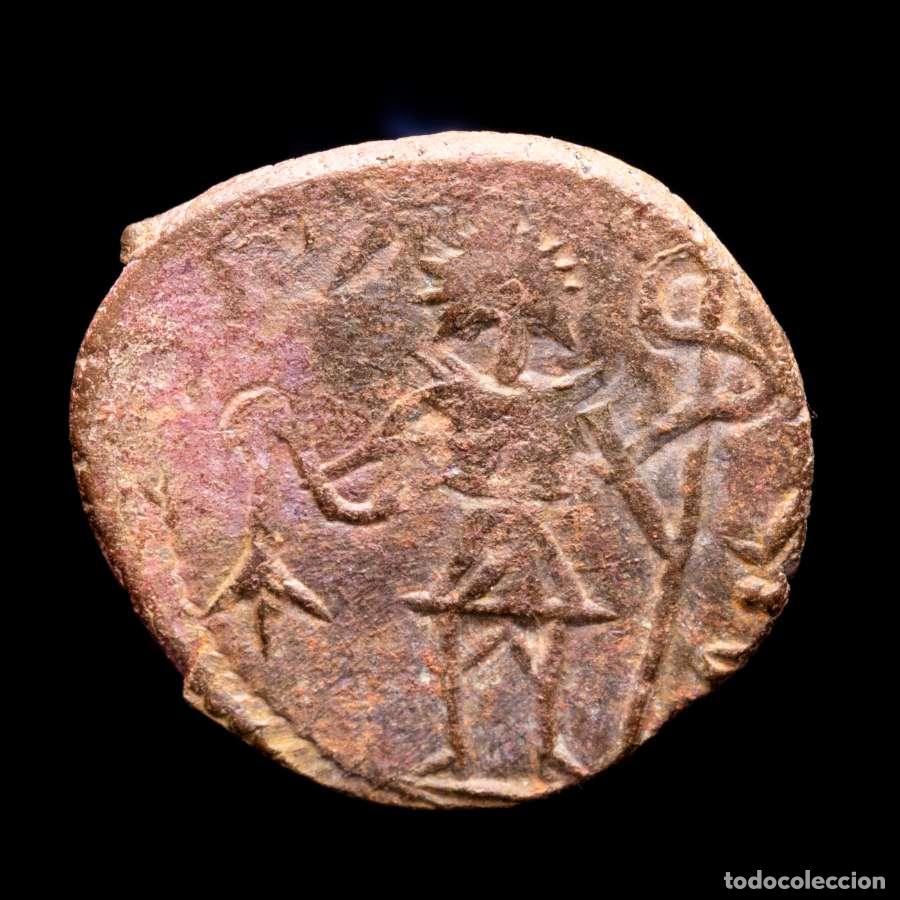 Monedas Imperio romano: Tetrico I (271-274 dC) antoniniano de estilo barbaro VIRTVS (9030)