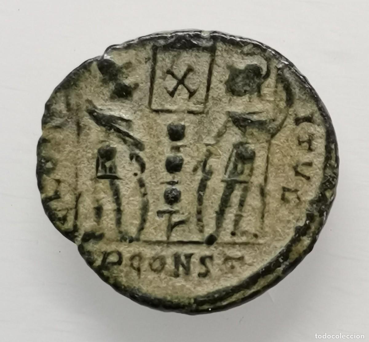 Monedas Imperio romano: CONSTANTE - 1/2 FOLLIS - GLORIA EXERCITVS (337-340 d.C.) ARELATE