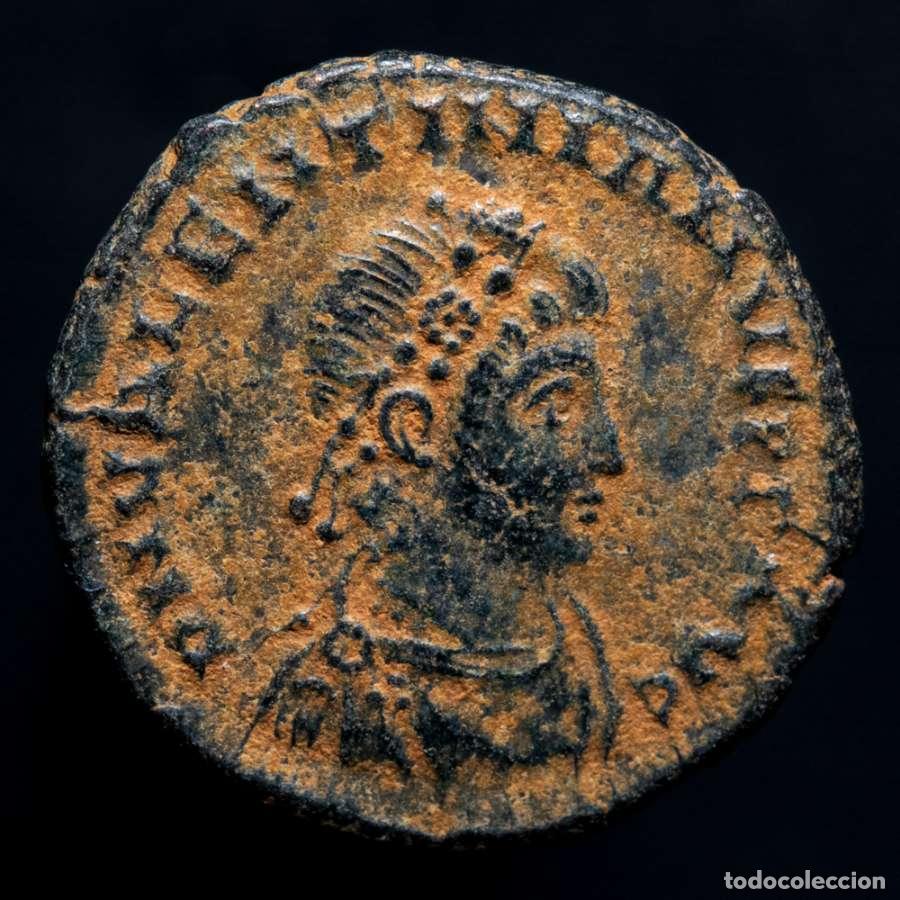 Monedas Imperio romano: Valentiniano II &AElig; Follis Antioquia CONCORDIA AVGGG &theta; / ANT&Gamma; (6100)