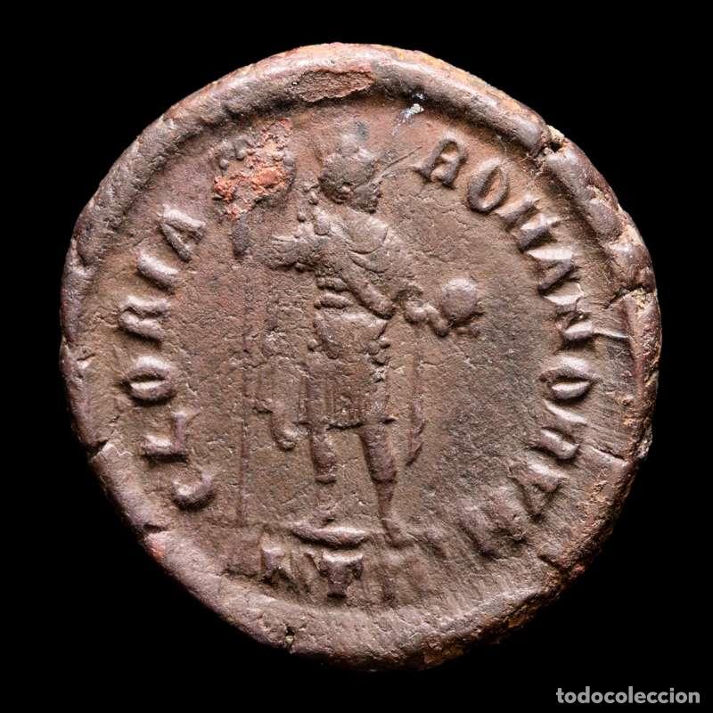 Monedas Imperio romano: Honorio (395-402 dC.) Maiorina, Antioquia. GLORIA.ROMANORVM (4427)