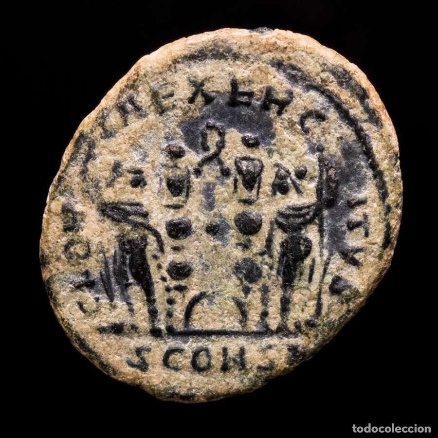 M&uuml;nzen R&ouml;misches Reich: Constantino II. Arles. GLORIA EXERCITVS Guirnalda / SCONST.