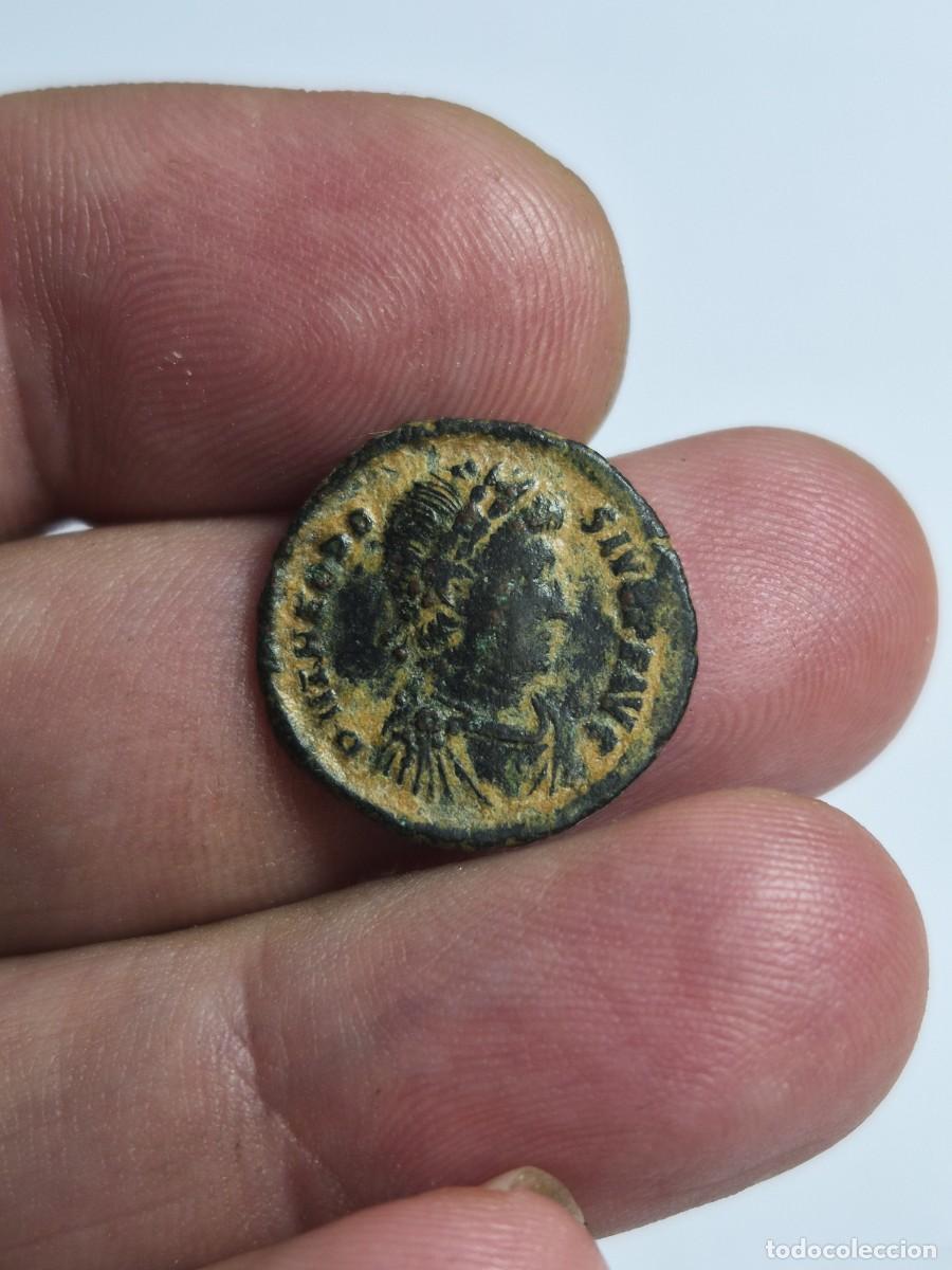 Monedas Imperio romano: NT/ CENTENIONAL DE TEODOSIO ANTIOQUIA 2,05 GRS (A1555)