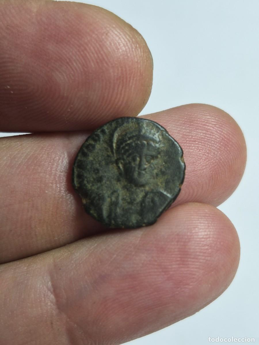 Monedas Imperio romano: NT/ CENTENIONAL DE TEODOSIO DE FRENTE ANTIOQUIA 2,38 GRS (A1557)