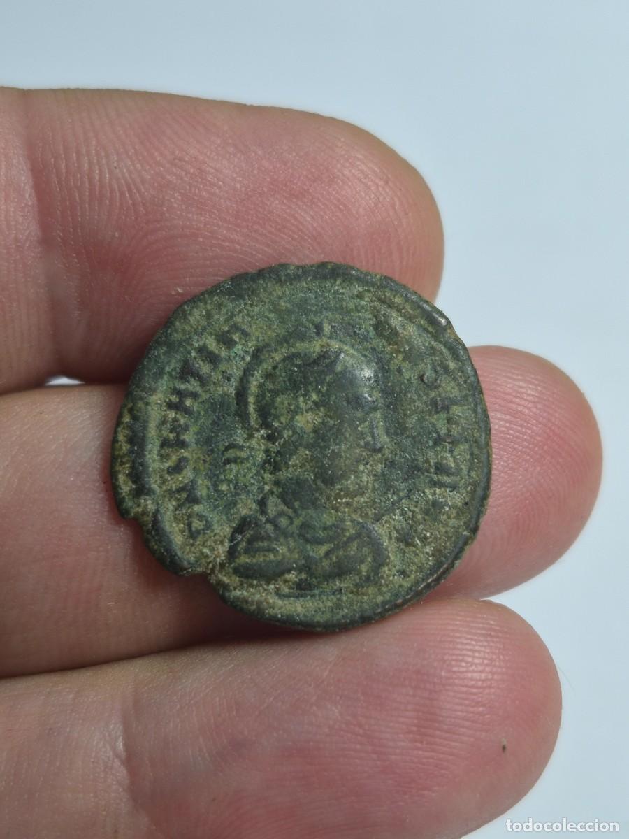 Monedas Imperio romano: NT/ MAIORINA DE GRACIANO CON CASCO Y LANZA NICOMEDIA POR LIMPIAR 5,23 GRS (A1565)