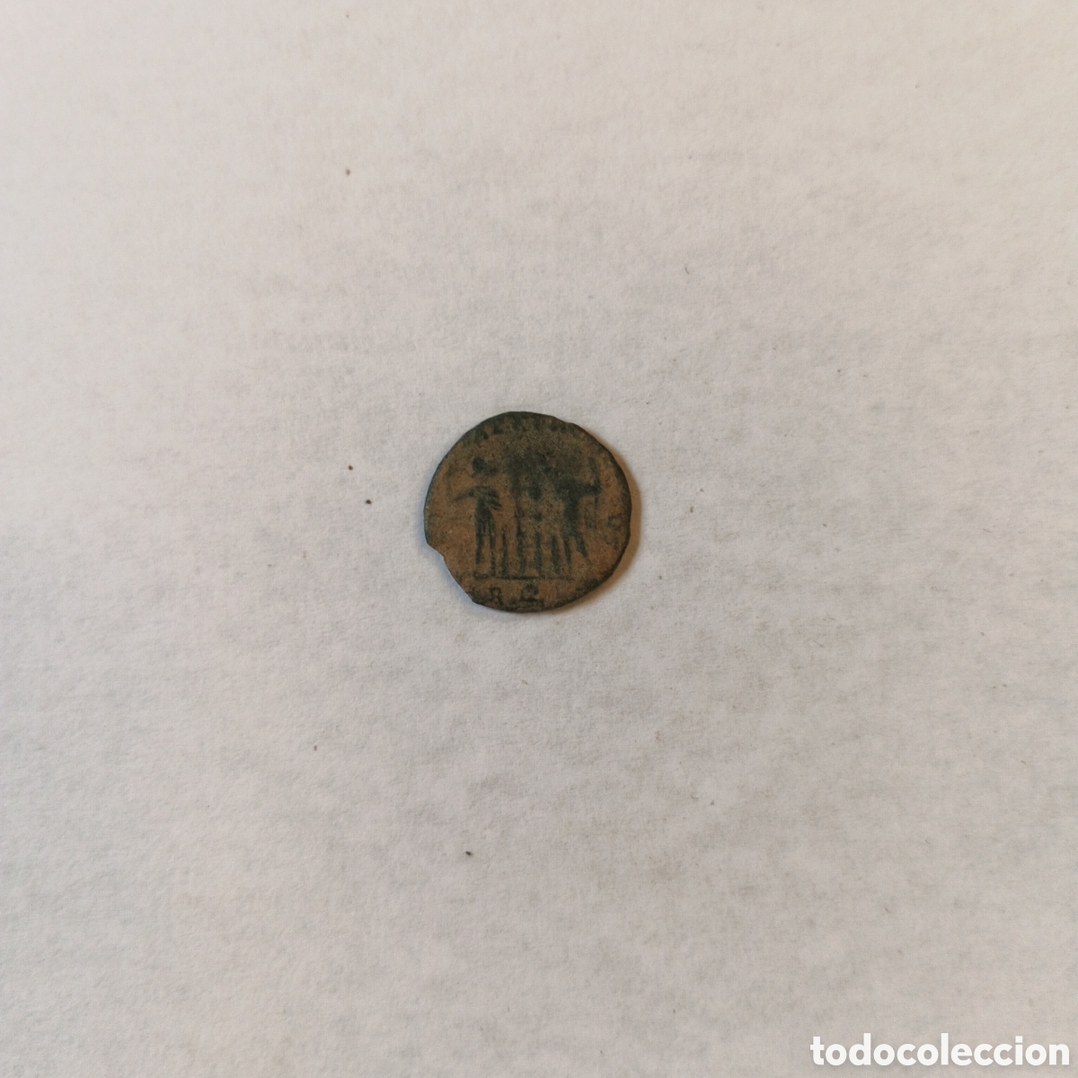 Monedas Imperio romano: NUMMUS BRONCE IMPERIO ROMANO s. IV y V d.C.