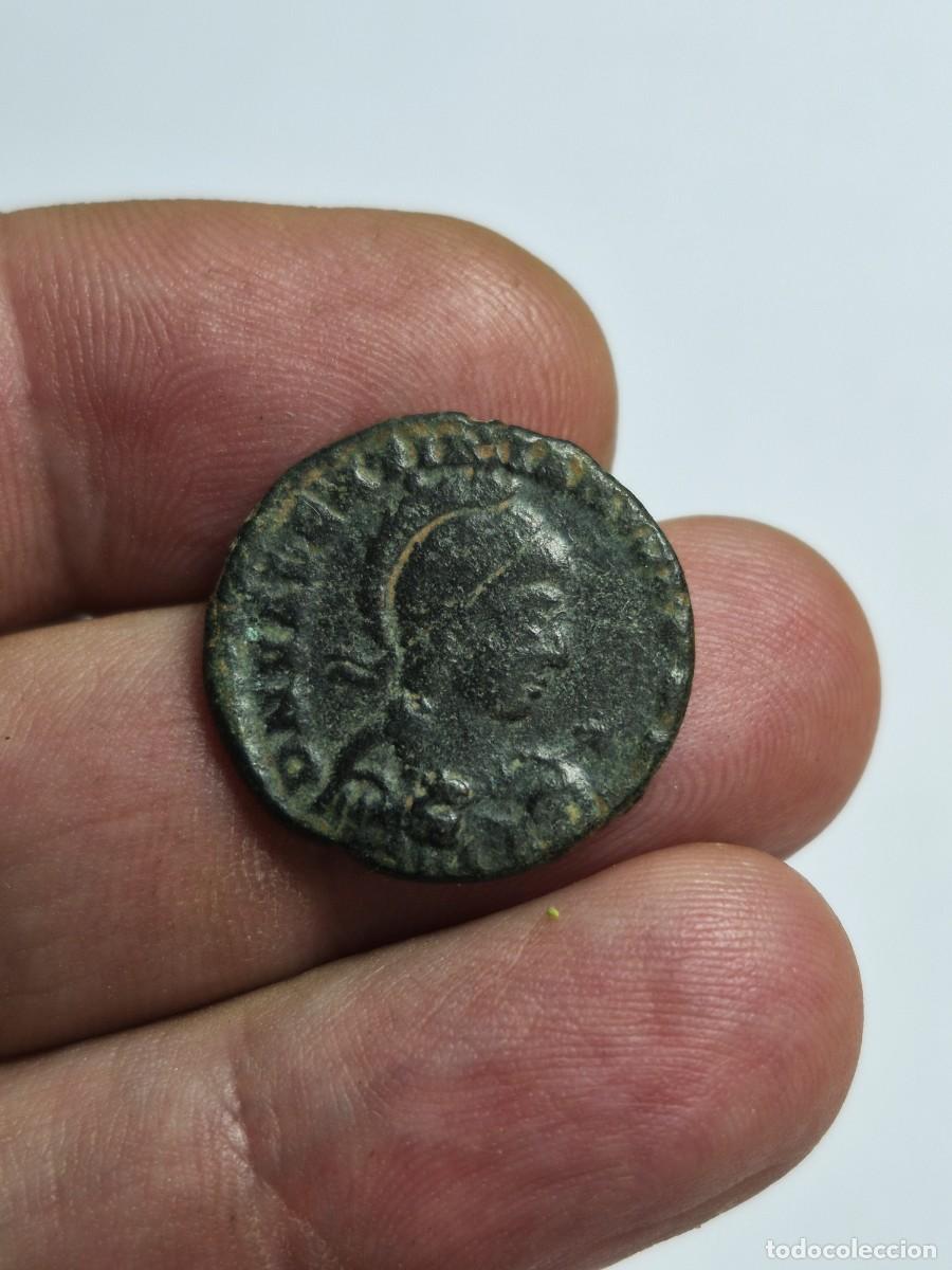 Monedas Imperio romano: NT/ MAIORINA DE VALENTINIANO II CON CASCO Y LANZA NICOMEDIA 4,32 GRS (A1571)