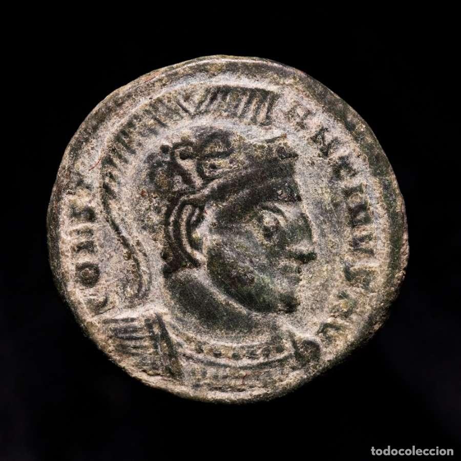Monedas Imperio romano: Constantino I &AElig; Follis VIRTVS EXERCIT S - F / &Gamma;SIS✩ Siscia Cautivos