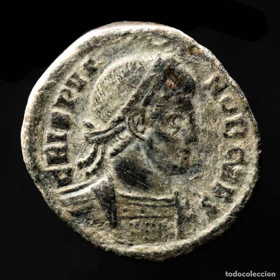 Monedas Imperio romano: Crispo (317-326 d.C) follis. Ticinum. DOMINOR&bull;NOSTROR&bull;CAESS - VOT X