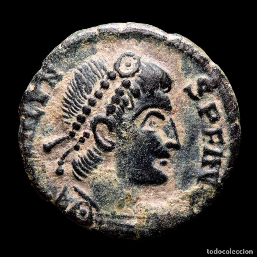 Monedas Imperio romano: Valente (364-378) Follis, Arles. SECVRITAS REIPVBLICAE. SCON (6457)