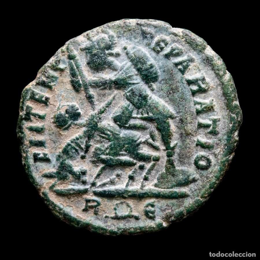 Monedas Imperio romano: Constancio II Maiorina reducida. Roma. FEL TEMP REPARATIO // R&Omega;Є