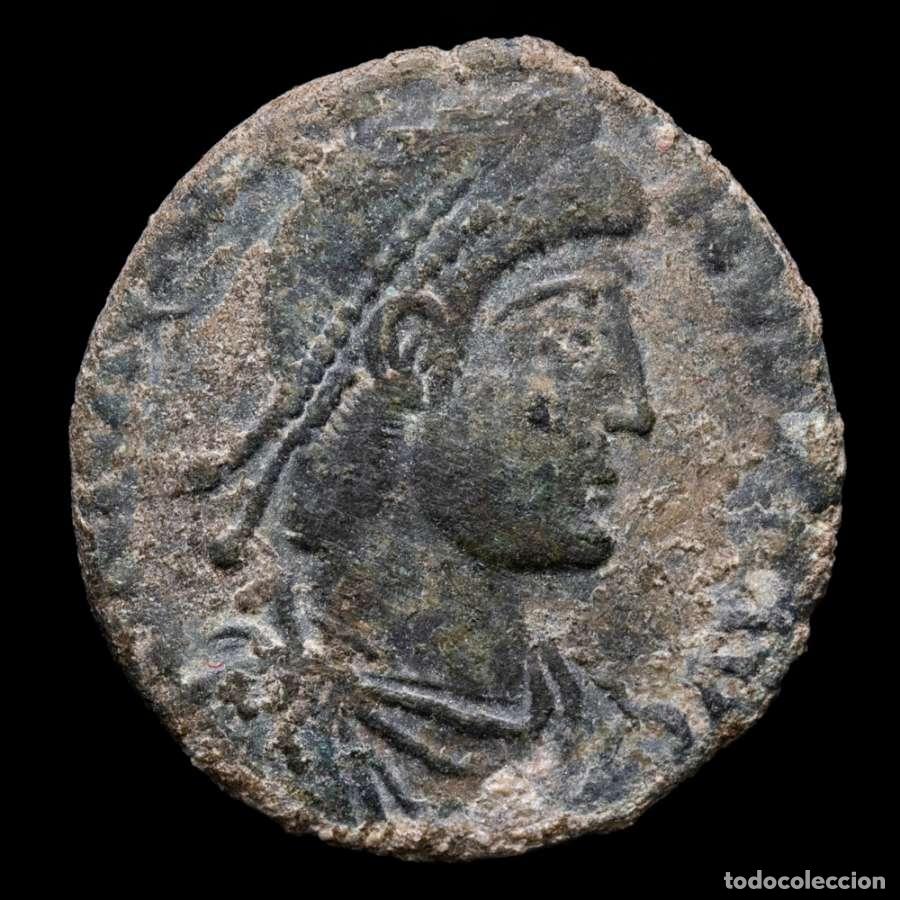 Monedas Imperio romano: Magno Maximo 383-388 dC. Maiorina - REPARATIO-REIPVB (6436)