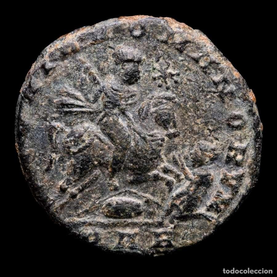 Monedas Imperio romano: Magnencio (350-353 d.C.) Maiorina Arles GLORIA ROMANORVM - ☆ / PAR