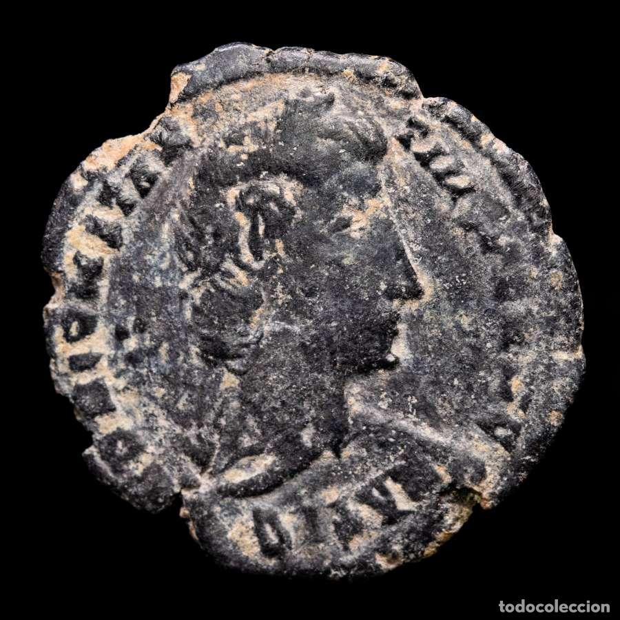Monedas Imperio romano: Constancio II 337-361. Roma FEL TEMP REPARATIO &Gamma; R&Omega;Q Fallo de cu&ntilde;o!