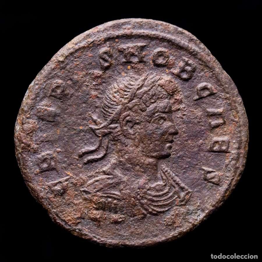 Monedas Imperio romano: Crispo Cesar, follis, Aquileia, PRINCIPIA IVVENTVTIS / AQT.