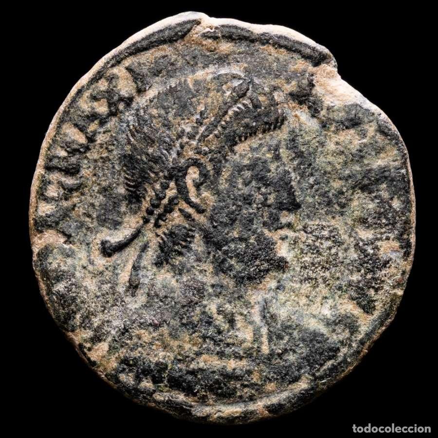 Monedas Imperio romano: Magno Maximo. Maiorina, Arles, REPARATIO REIPVB / PCON (8199)