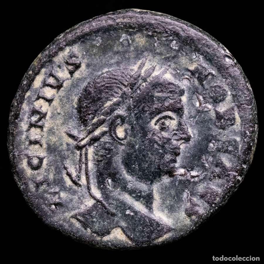 Monedas Imperio romano: Licinio II, cesar, follis. Arles. CAESARVM NOSTRORVM, VOT/V //QA