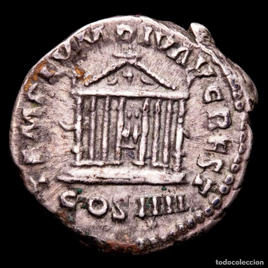Monedas Imperio romano: Antonino Pio. Denario. TEMPLVM DIV AVG REST templo COS IIII