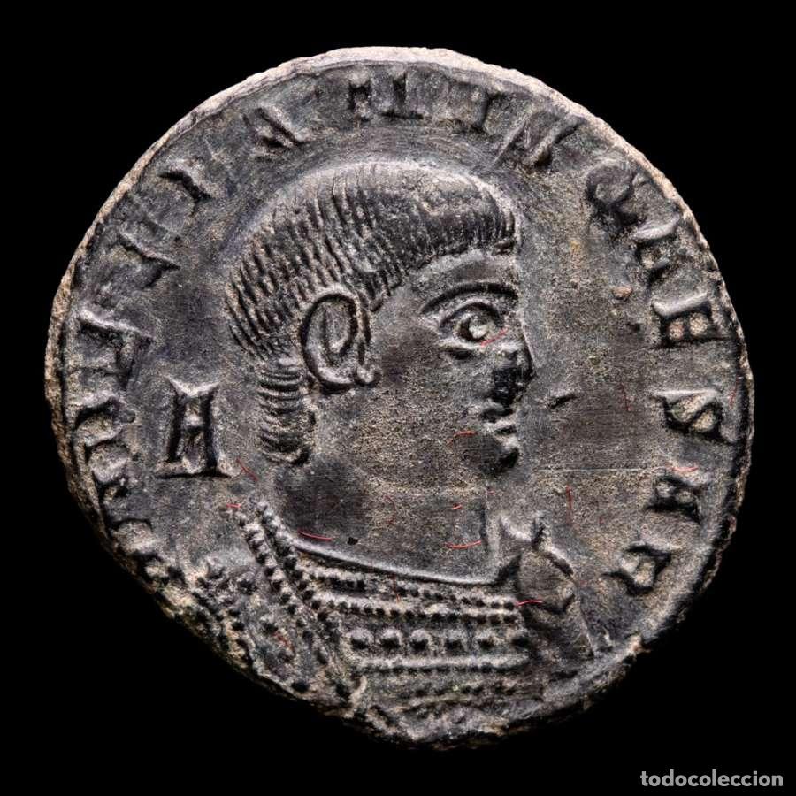 Monedas Imperio romano: Maiorina de Decencio. Arles. Dos Victorias. VOT V MVLT X - I / SAR