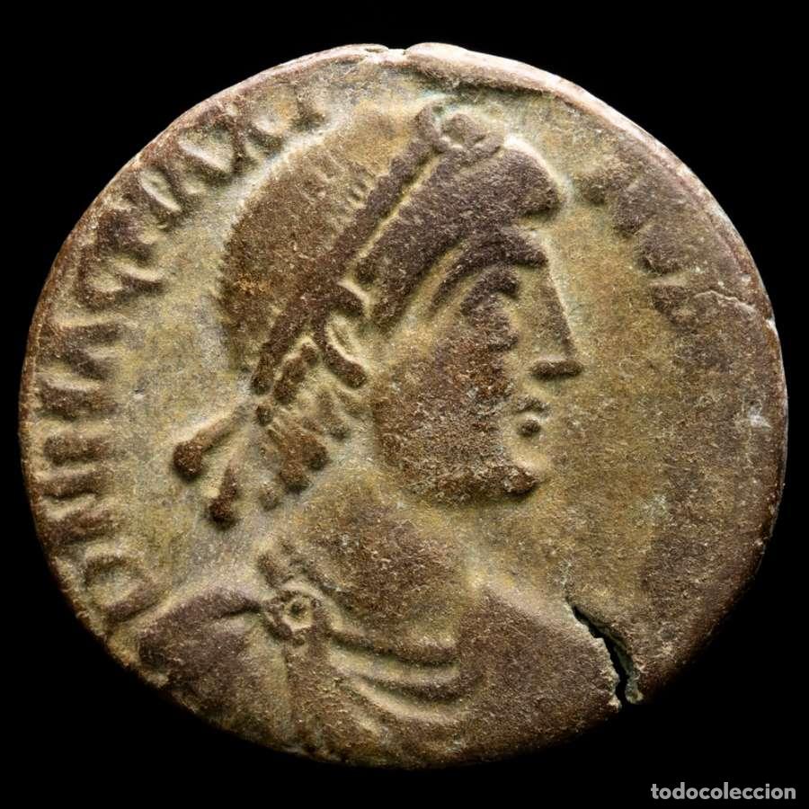 Monedas Imperio romano: Magno Maximo. Maiorina, Arles, REPARATIO REIPVB / PCON (6994)