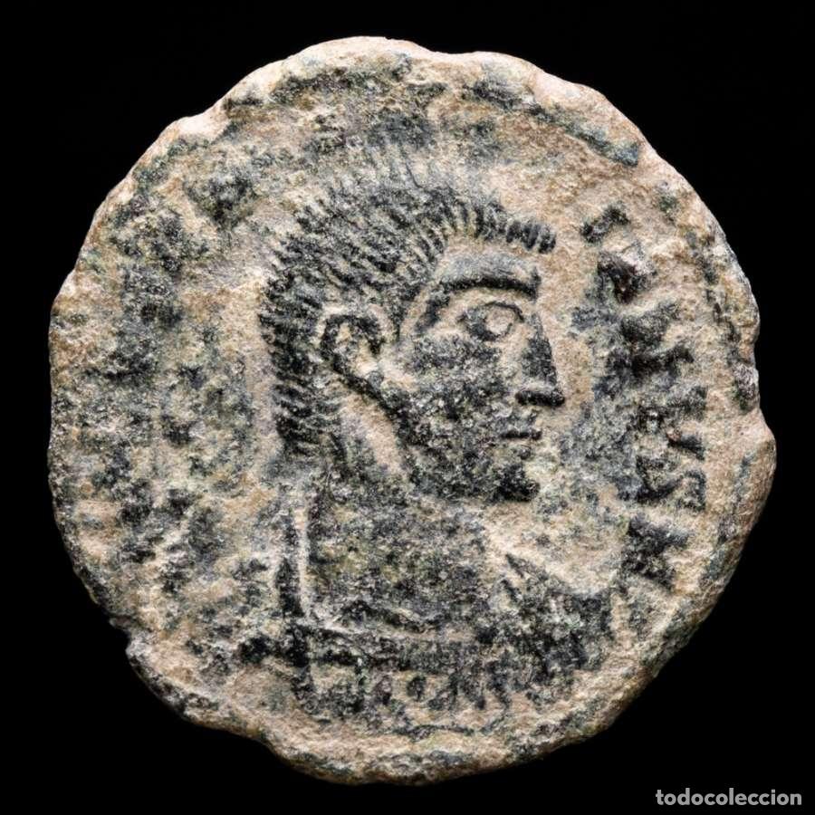 Monedas Imperio romano: Juliano II (355-361 dC.) Maiorina. Roma, FEL TEMP REPARATIO / R&bull;M&bull;S