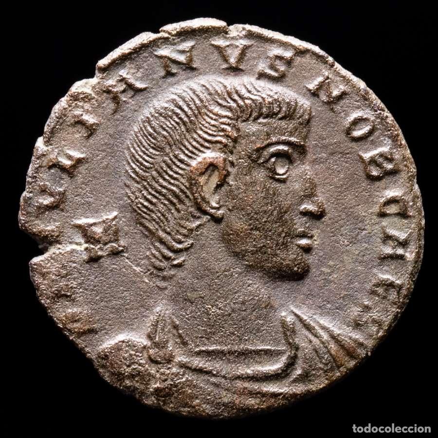 Monedas Imperio romano: Juliano II - Media maiorina. Arles. 355-360 dC. M - Jinete (3870)