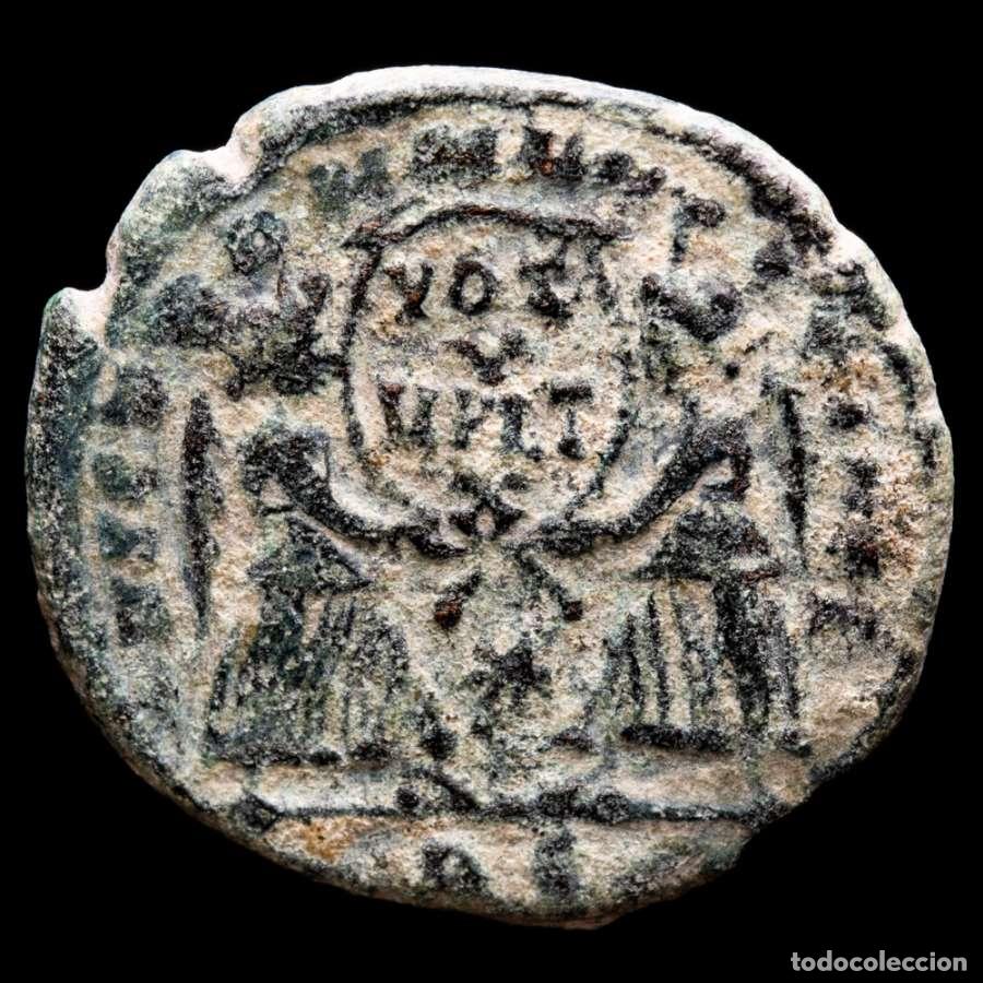Monedas Imperio romano: Magnencio 350-353 dC. Maiorina de Roma Victorias - ✩ / RS (3850)
