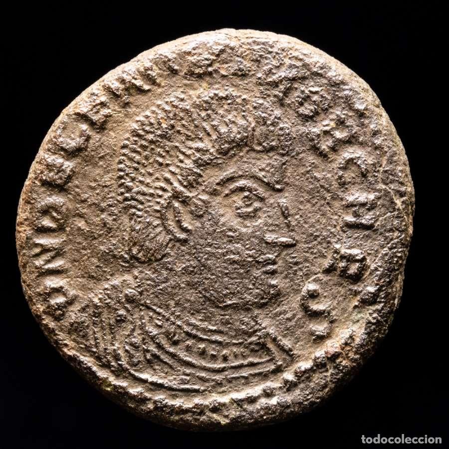 Monedas Imperio romano: Decencio (350-353) maiorina Lugdunum VICTORIAE DD NN AVG (3773)
