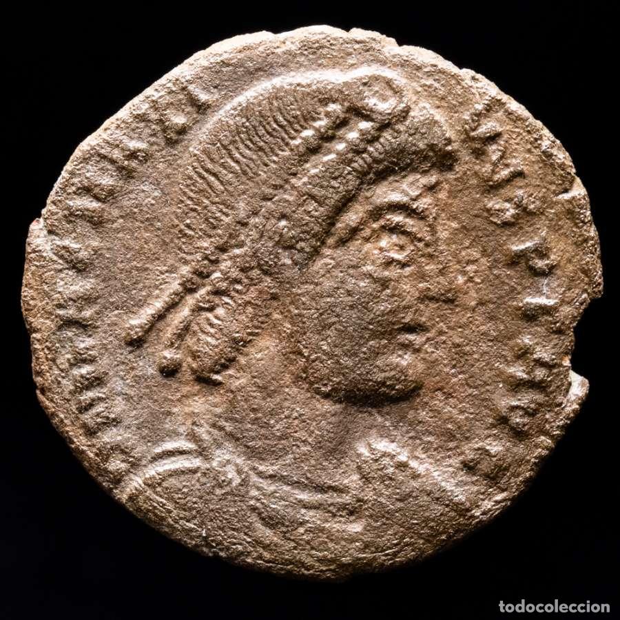 Monedas Imperio romano: Magno Maximo 383-388 dC. Maiorina, REPARATIO REIPVB (3938)