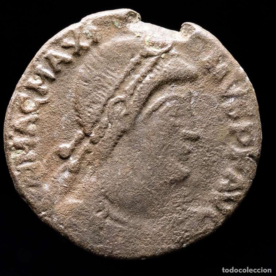 Monedas Imperio romano: Magno Maximo 383-388 dC. Maiorina, REPARATIO REIPVB (3940)